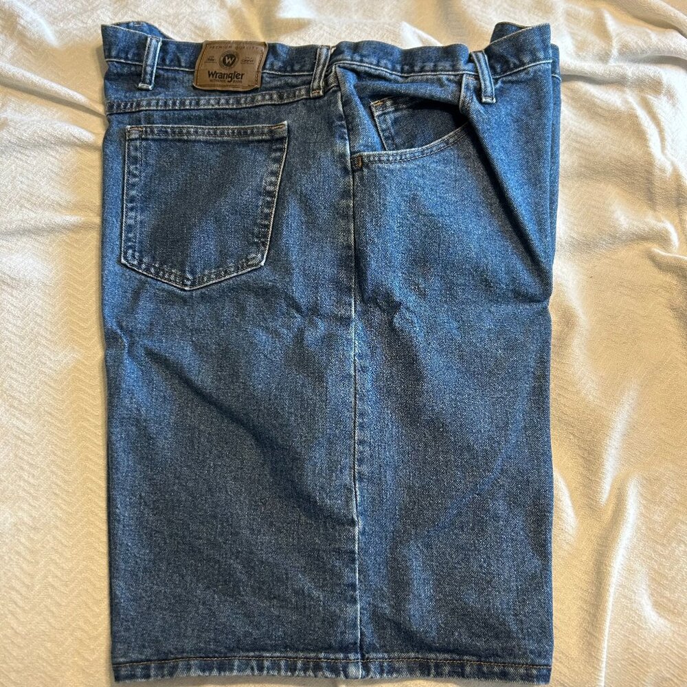 Mens Wrangler Denim Shorts. Size 48 Regular Fit. (1167)
